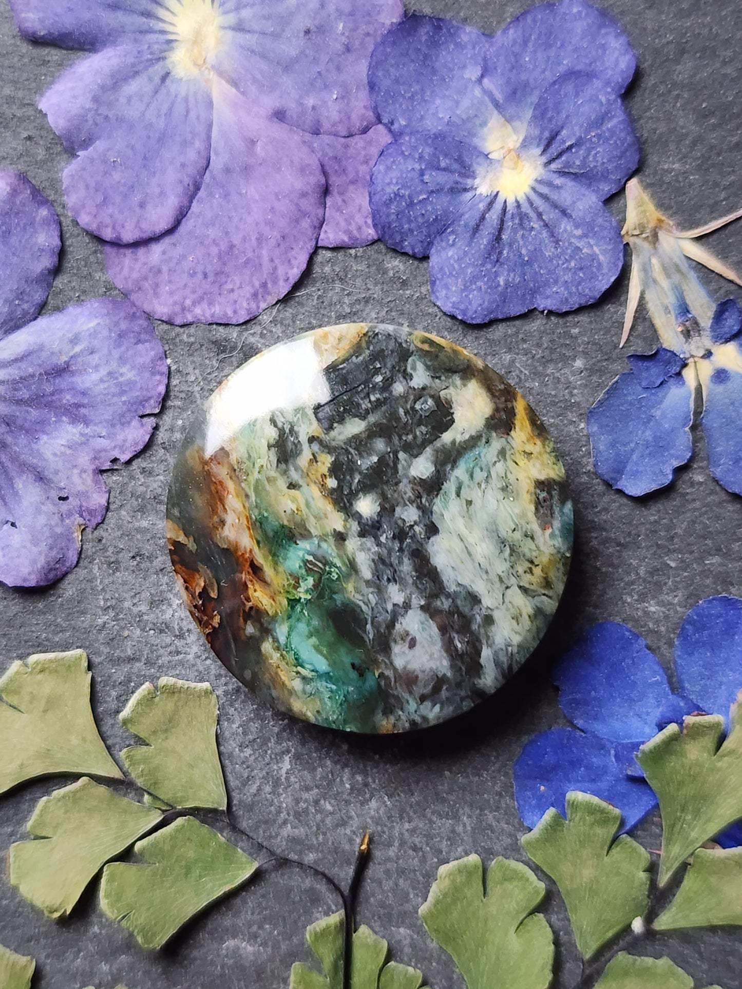 Clear Creek plasma agate