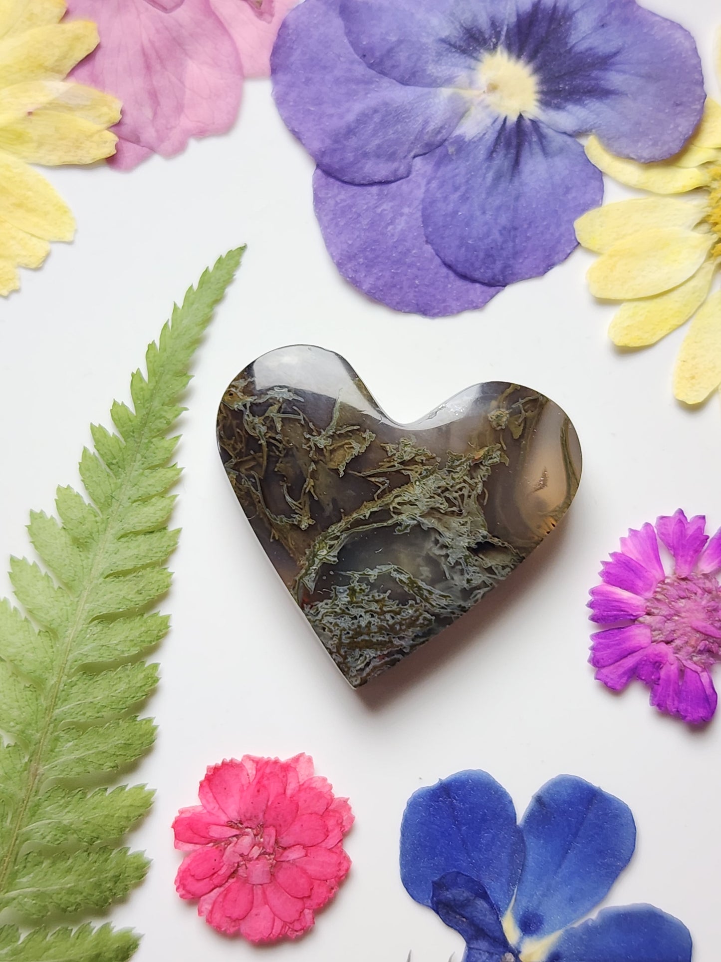 Oregon Moss agate heart
