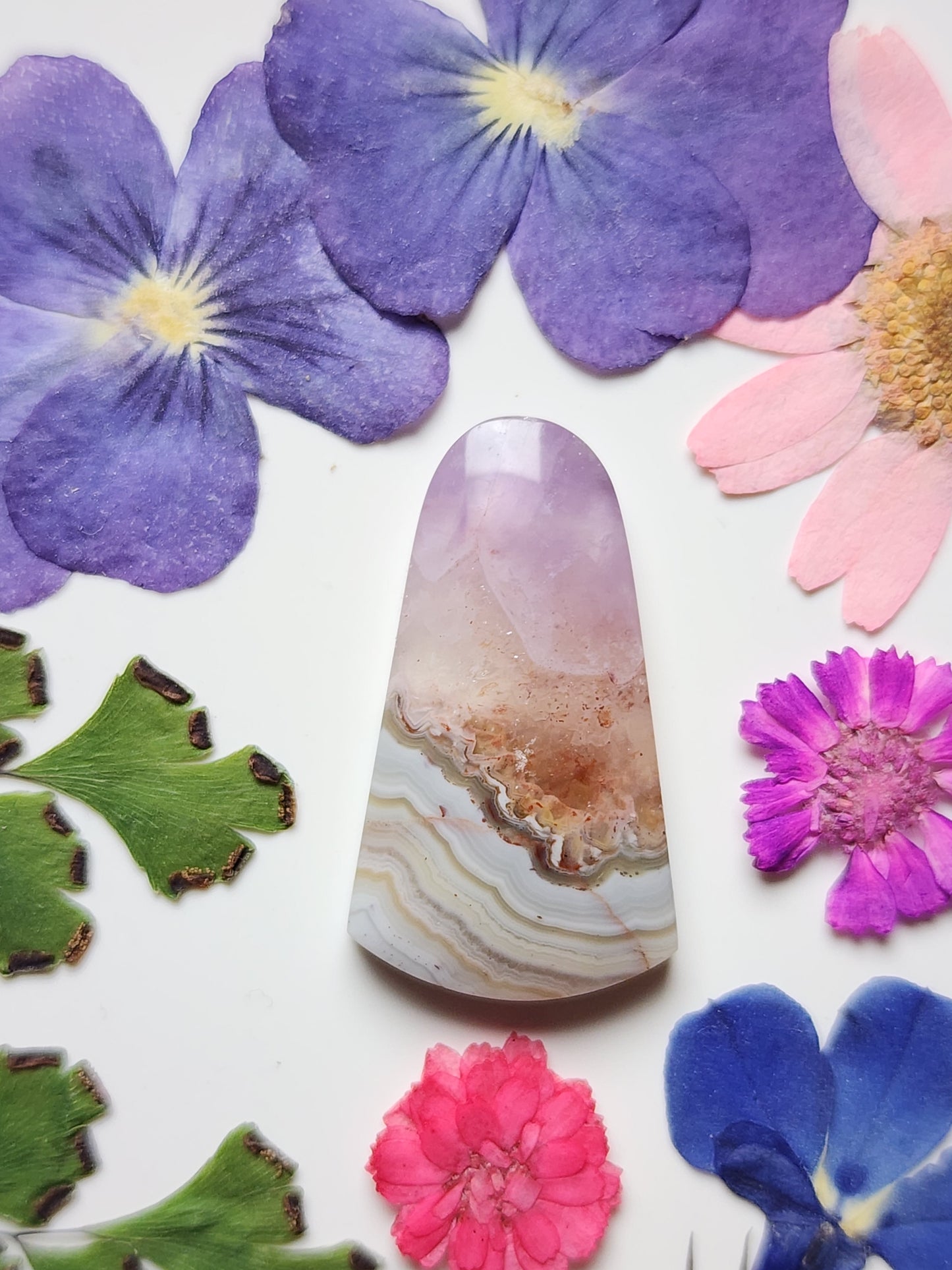 Amethyst lace agate