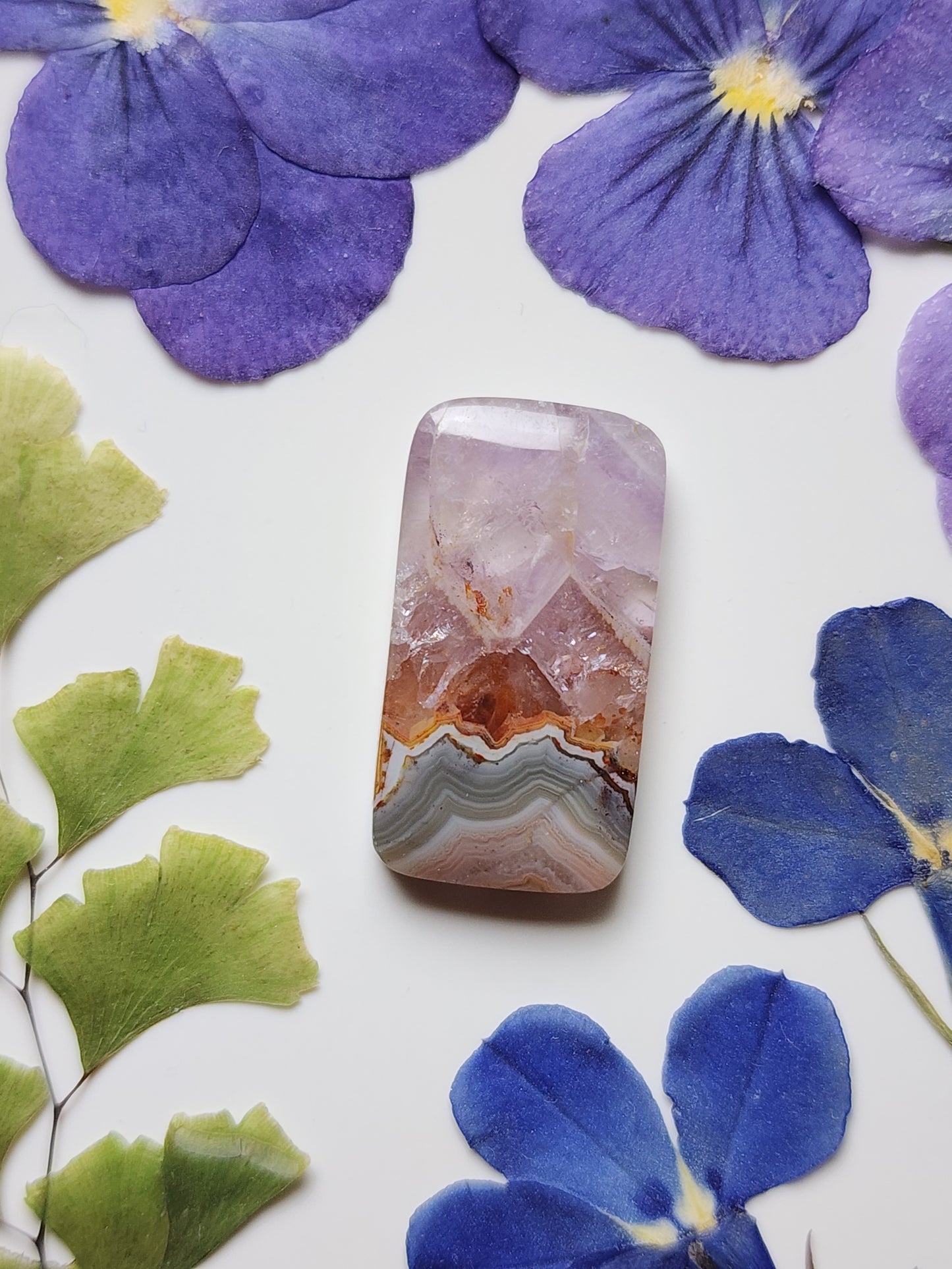 Amethyst lace agate